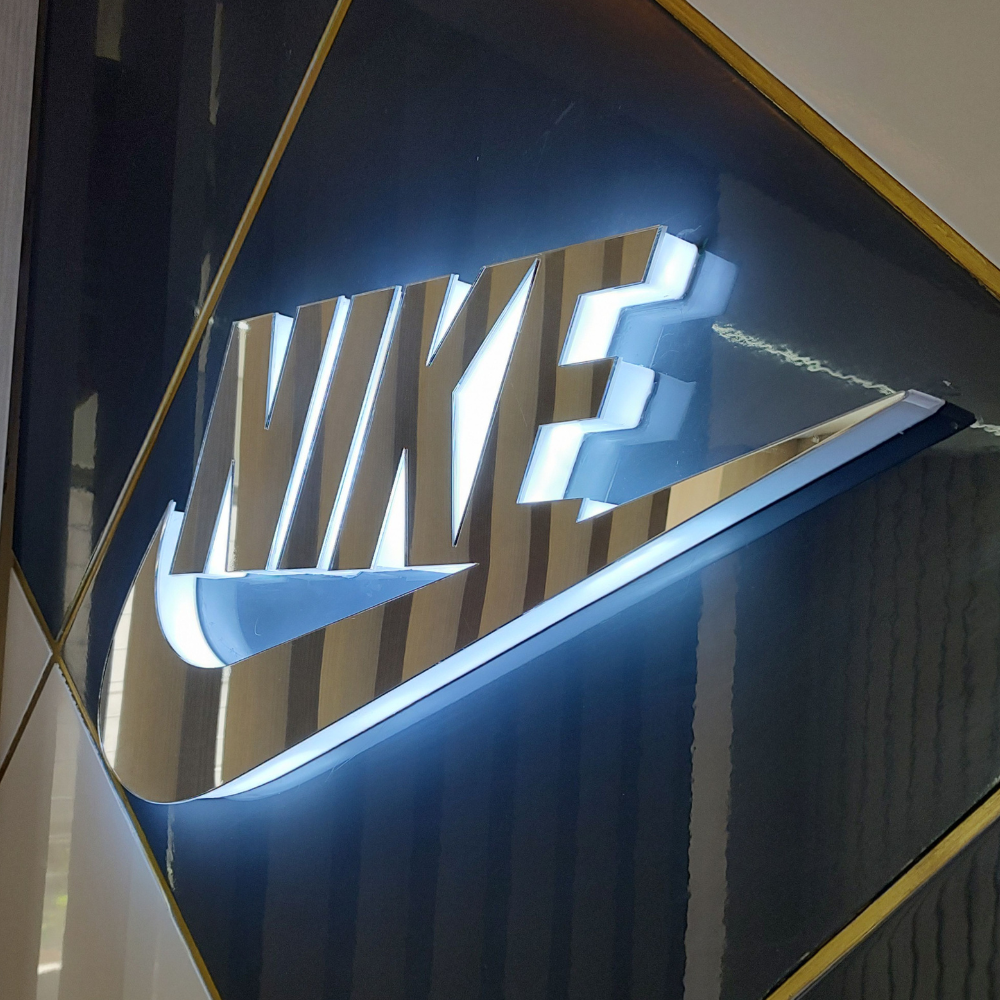 031 | 3D acrylic logo with lighting