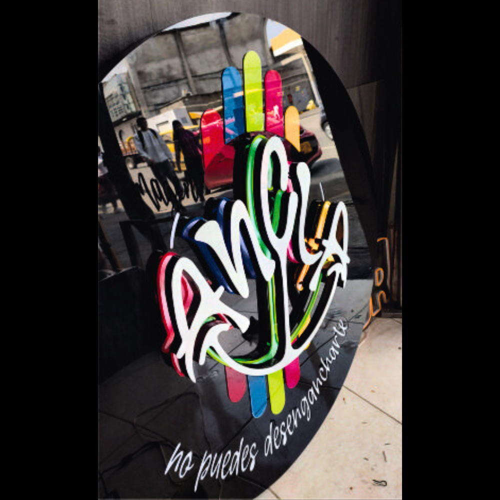 035 | Circular 3D acrylic logo with 3D interior figure