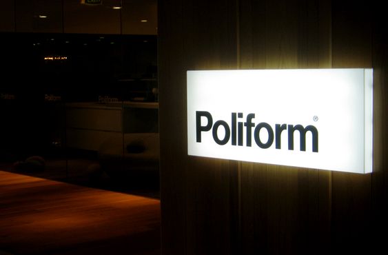 034 | Rectangular 3D acrylic logo with lighting
