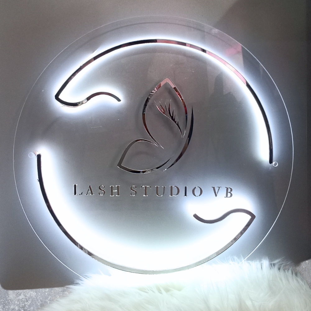 026 | 3mm acrylic circular logo with lighting