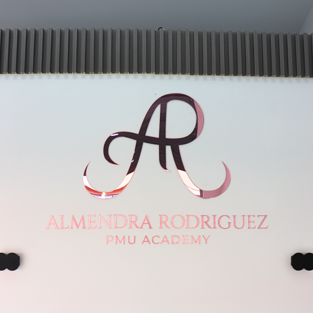 027 | 3mm acrylic logo
