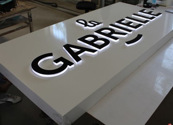 034 | Rectangular 3D acrylic logo with lighting