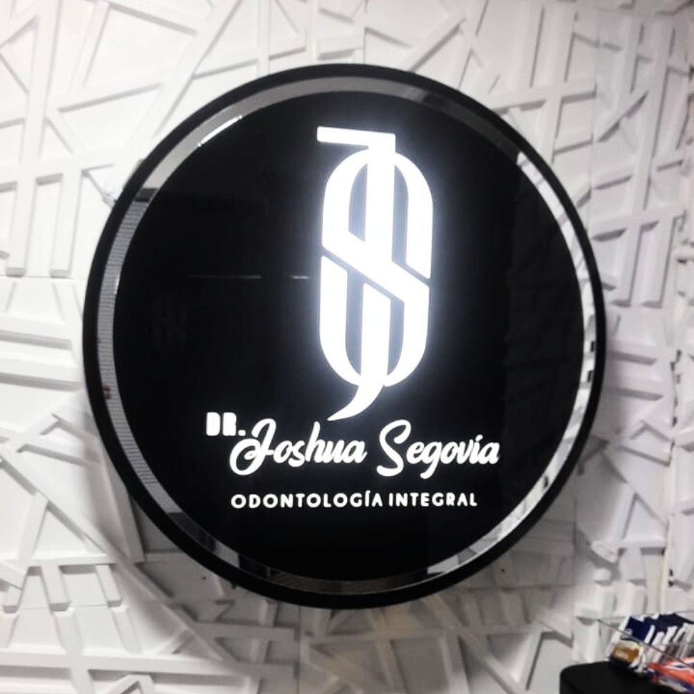 036 | 3D acrylic circular logo with lighting