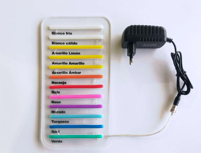 061 | Neon Nails / Lashes / Beauty / Selfie / Love