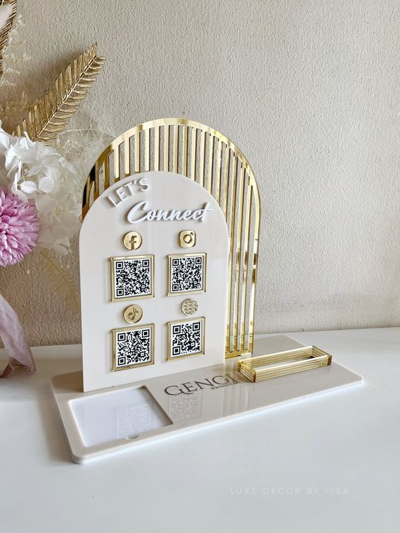 072 | QR talker with Double Arc style card holder