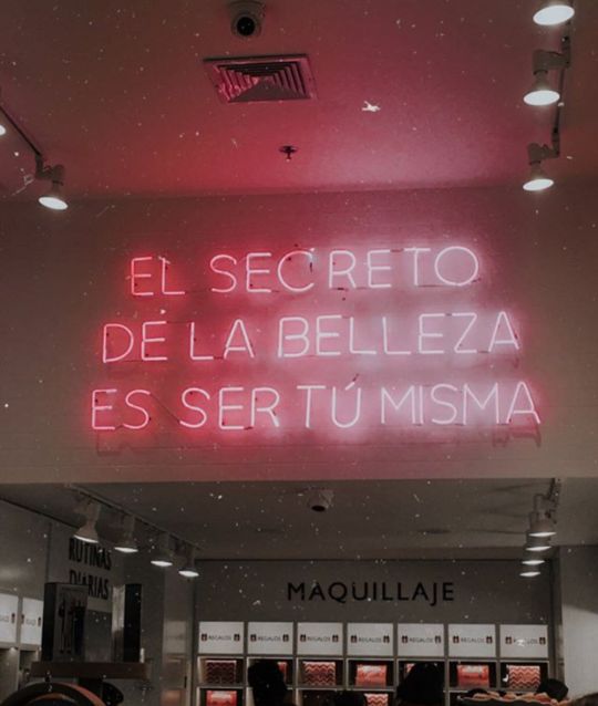 054 | Oversized Neon Phrases