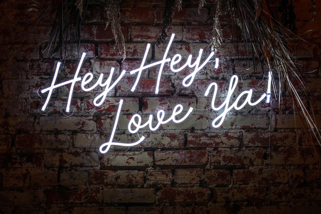 052 | Phrases in Neon