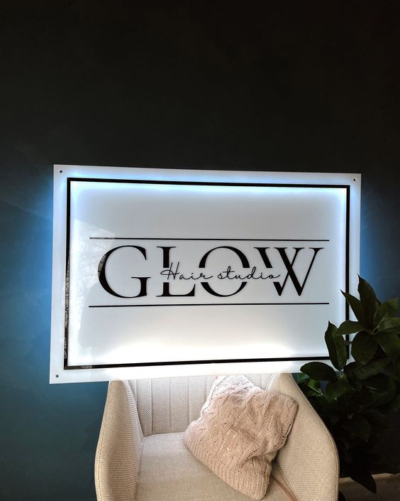033 | Rectangular 3mm acrylic logo with lighting